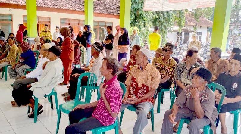 18 KPM Desa Ngompro Terima BLT Dana Desa Tahap II untuk Penanganan Kemiskinan Ekstrem