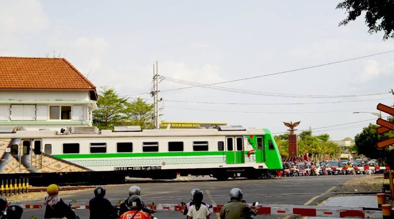 Stasiun Caruban Jadi Pilihan Utama Warga Kabupaten Madiun untuk Mobilisasi Kereta Api