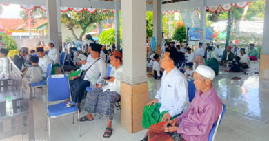 Kirab Peringatan Hari Santri 2025 di Desa Klungkung