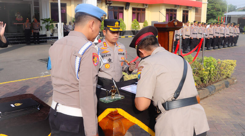 Kapolres Pasuruan Pimpin Sertijab PJU dan Kapolsek Jajaran