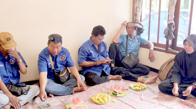 Momentum Iduladha, F Wamipro Gelar Kurban Kambing dan Bagikan Seragam Baru