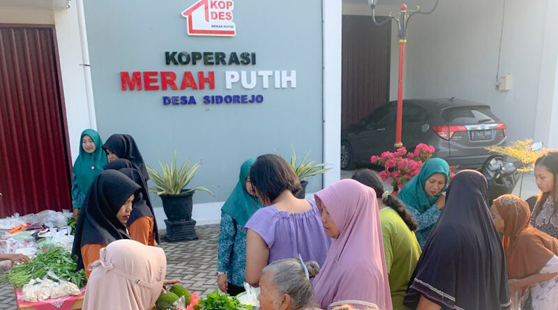 PKK Desa Sidorejo, Geneng Ngawi, Tingkatkan Kesadaran Berbagi Lewat Jumat Berkah