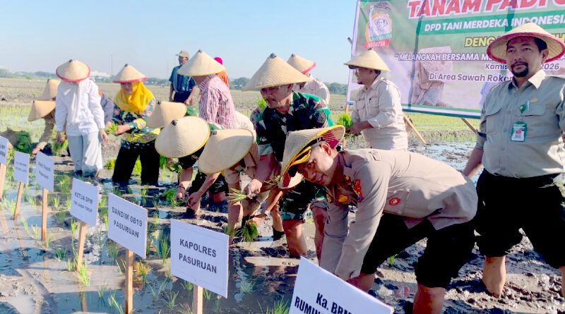 Tanam Padi Serentak di Beji, Kapolsek: Wujud Sinergi Pertahankan Swasembada Pangan